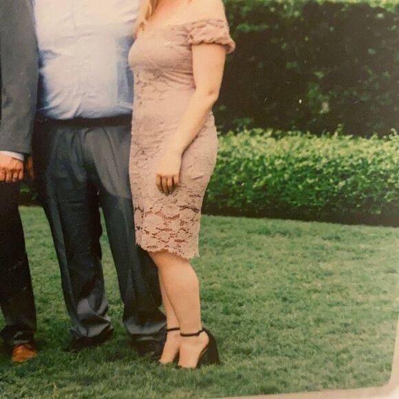 ✨ Express Off The Shoulder Lace Sheath Dress✨ - Picture 5 of 5